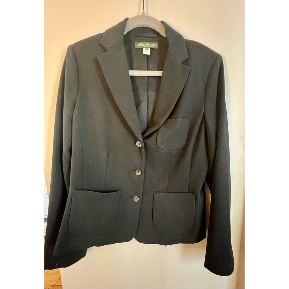 Eddie Bauer Size 8 Black Blazer with Pockets and Buttons